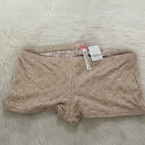 NWT Free People Beach Floral Embroidered Boy Short Bottoms Sand Women’s XL